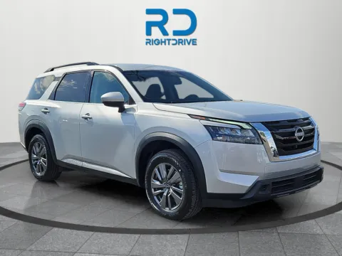Silver 2025 Nissan Pathfinder SV for sale in El Paso, TX