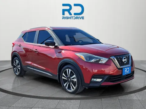 Red 2020 Nissan Kicks SR for sale in El Paso, TX