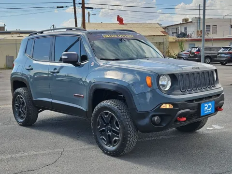 Gray 2016 Jeep Renegade Trailhawk for sale in El Paso, TX