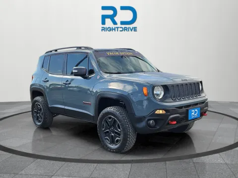 Gray 2016 Jeep Renegade Trailhawk for sale in El Paso, TX