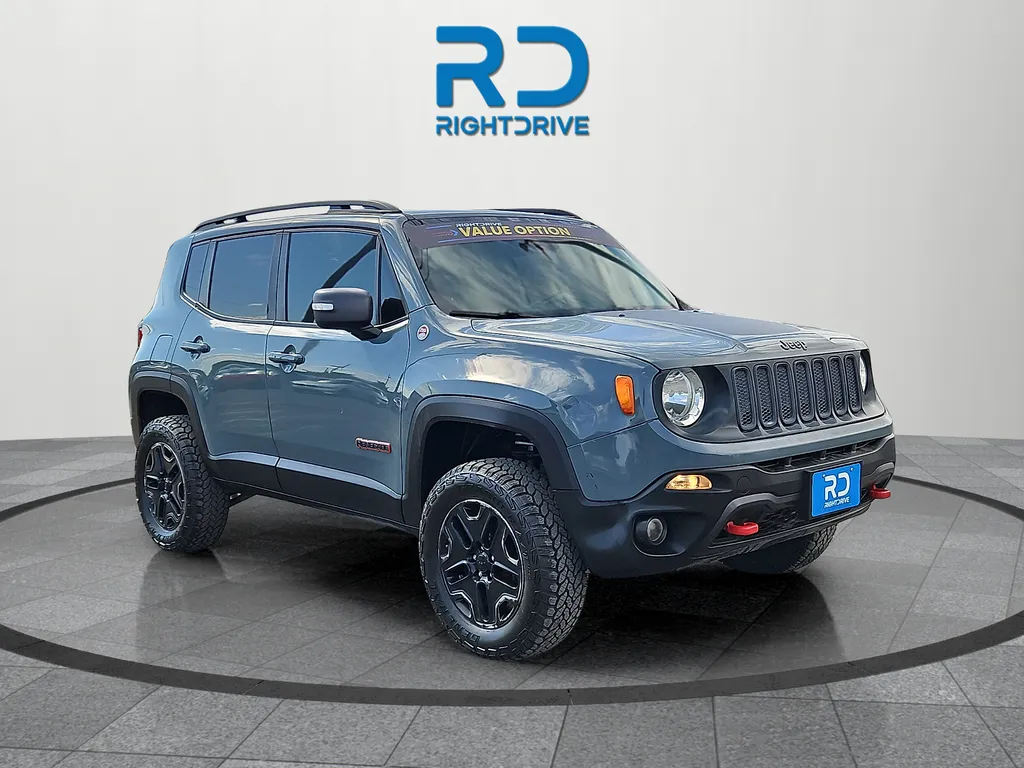 Gray 2016 Jeep Renegade Trailhawk for sale in El Paso, TX