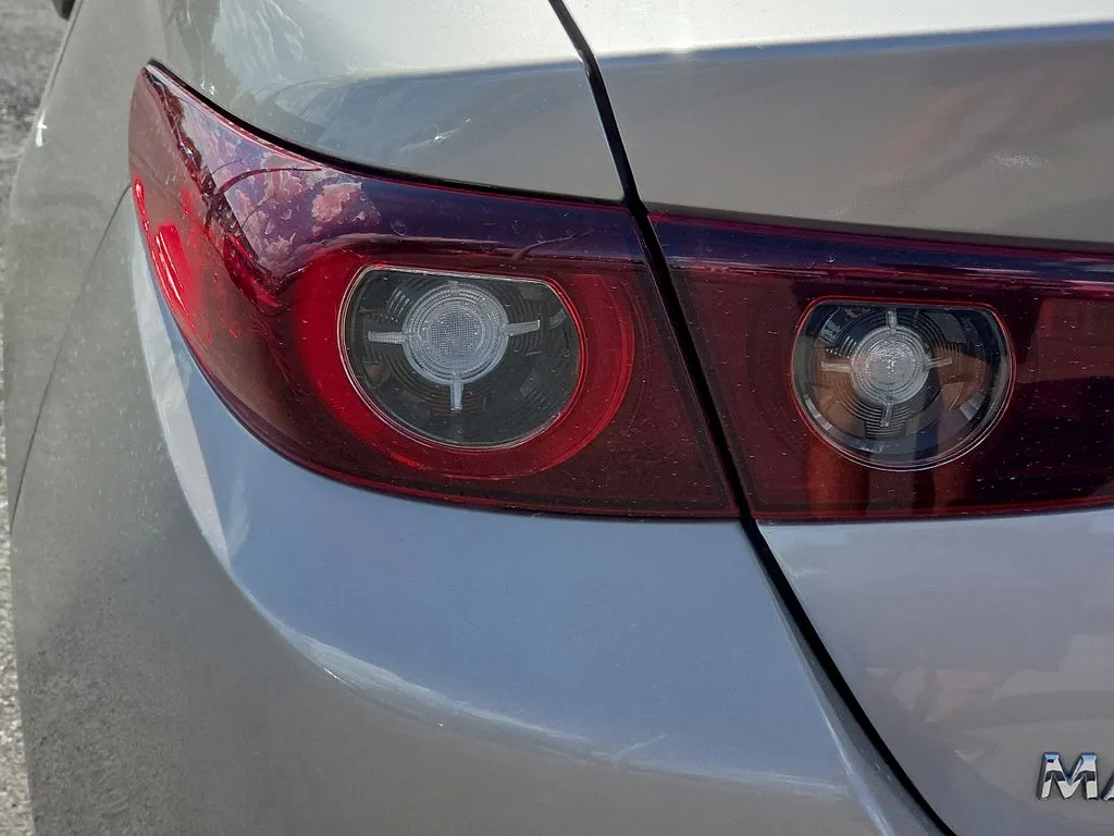 Mazda Mazda3 photo 10