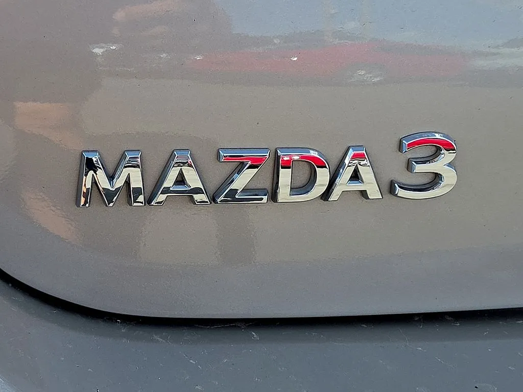 Mazda Mazda3 photo 11