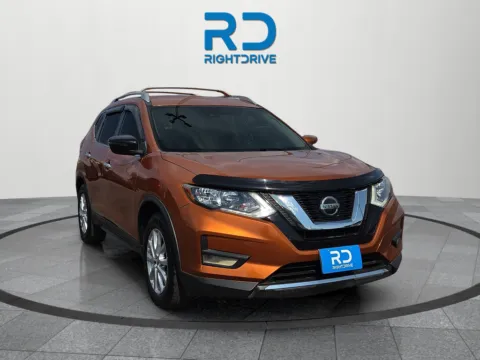 Orange 2020 Nissan Rogue SV for sale in El Paso, TX