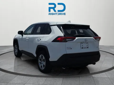 More photos of 2022 Toyota RAV4 LE at RightDrive - 8320 Gateway East, TX