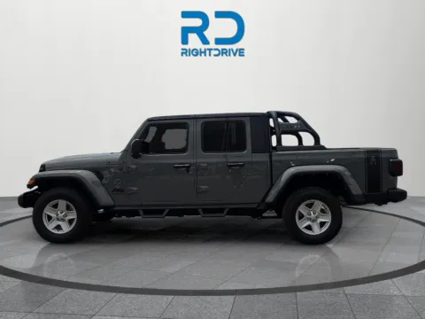 More photos of 2022 Jeep Gladiator Sport at RightDrive - 8320 Gateway East, TX