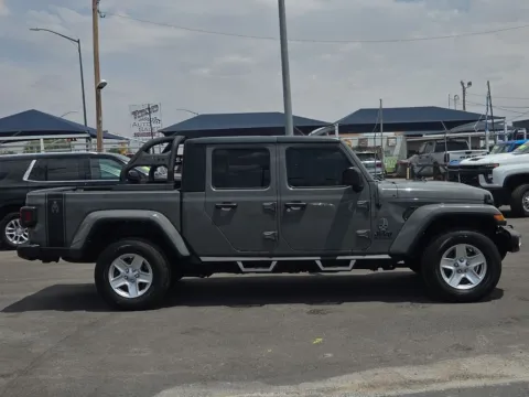 Photos of 2022 Jeep Gladiator Sport for sale in El Paso, TX at RightDrive - 8320 Gateway East