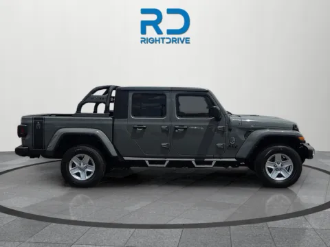 Photos of 2022 Jeep Gladiator Sport for sale in El Paso, TX at RightDrive - 8320 Gateway East