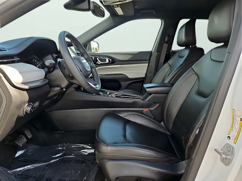 Jeep Compass photo 17