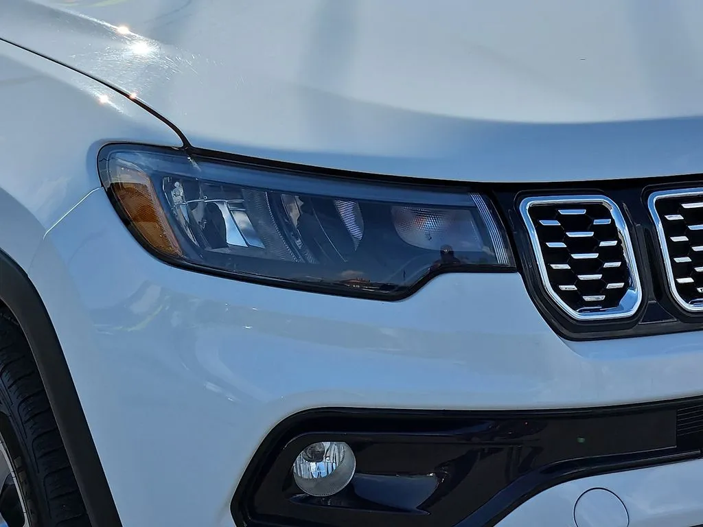 Jeep Compass photo 8