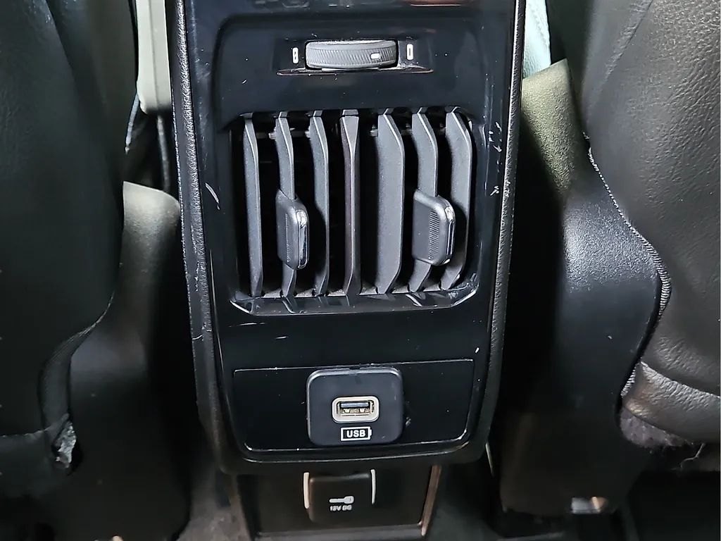 Jeep Compass photo 14