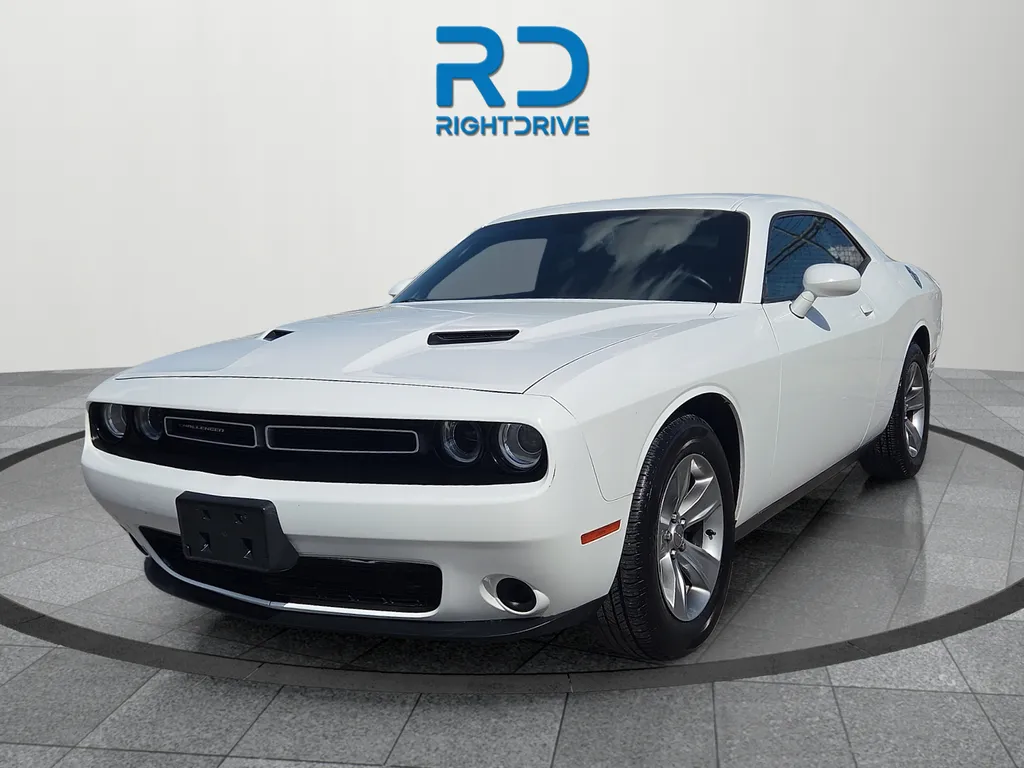 Dodge Challenger photo 6