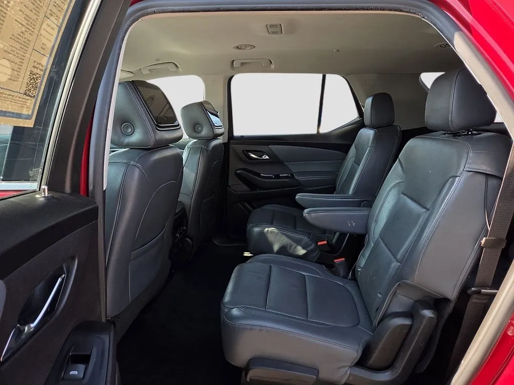 Chevrolet Traverse photo 14