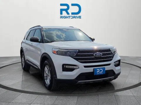 White 2023 Ford Explorer XLT for sale in El Paso, TX