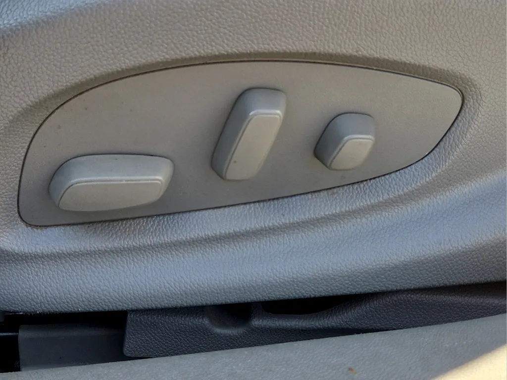 Chevrolet Impala photo 18