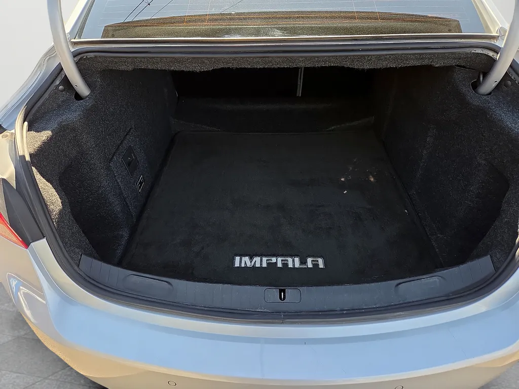 Chevrolet Impala photo 13