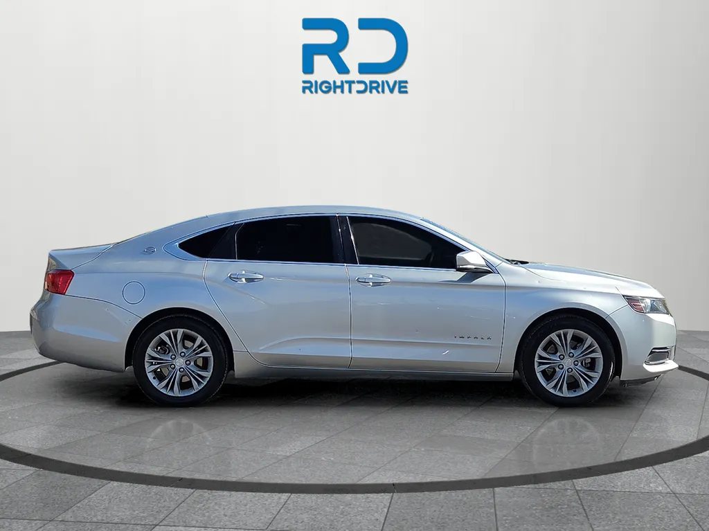 Chevrolet Impala photo 2