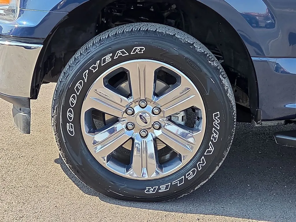 Ford F-150 photo 9