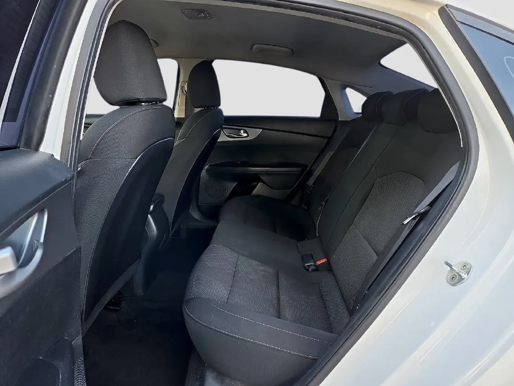 Kia Forte photo 13