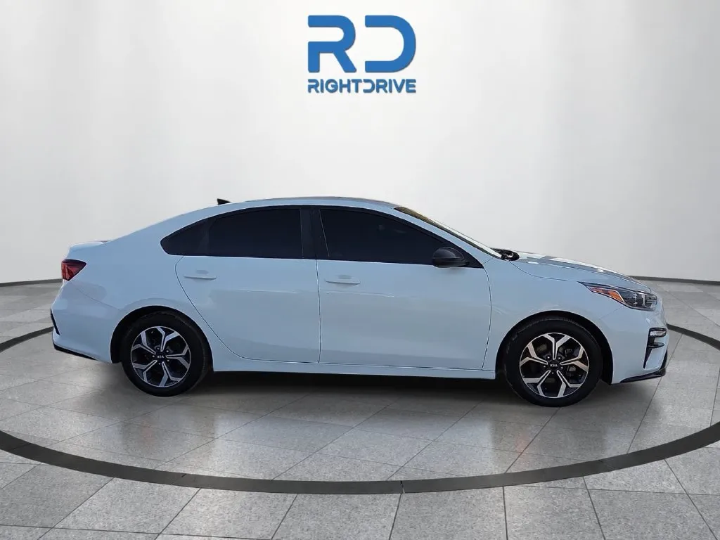 Kia Forte photo 2