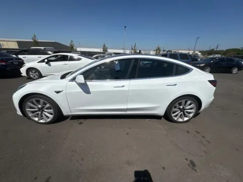 More photos of 2018 Tesla Model 3 Long Range at RightDrive - 8320 Gateway East, TX