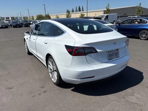 More photos of 2018 Tesla Model 3 Long Range at RightDrive - 8320 Gateway East, TX