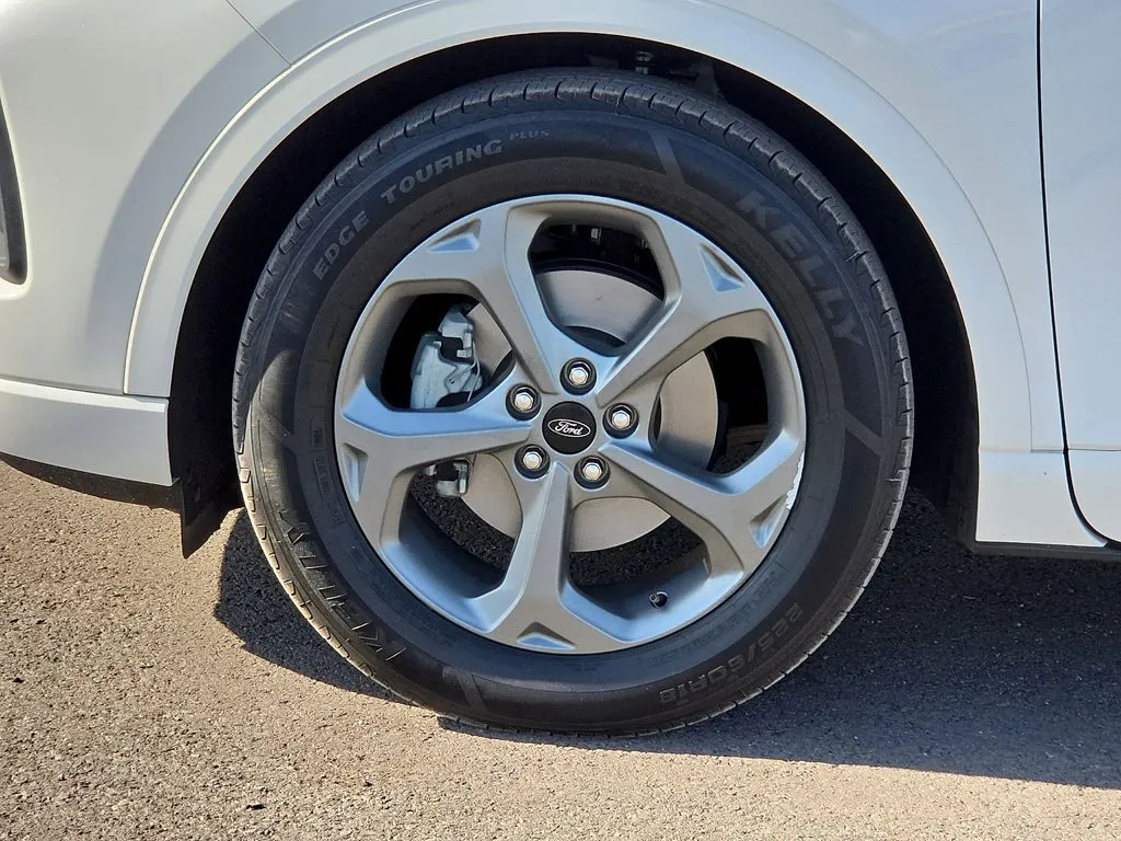 Ford Escape photo 9