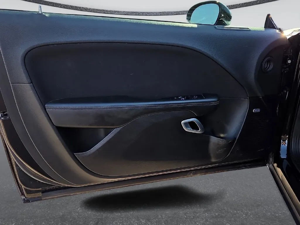 Dodge Challenger photo 16
