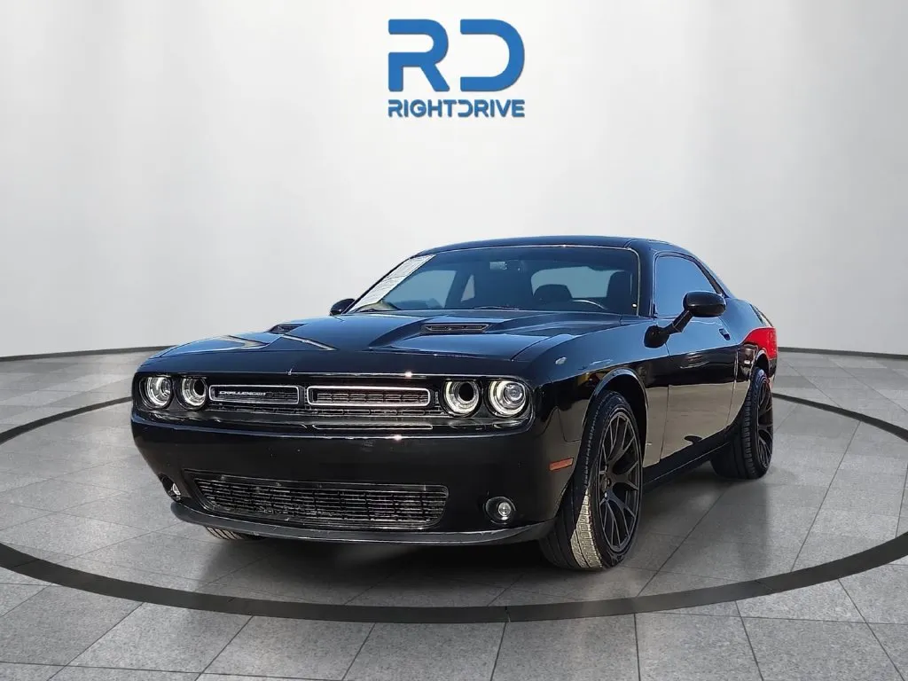 Dodge Challenger photo 6
