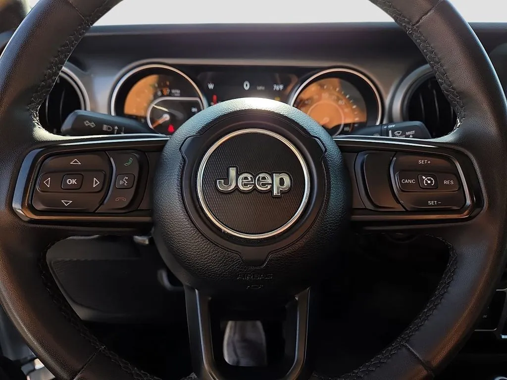 Jeep Gladiator photo 24