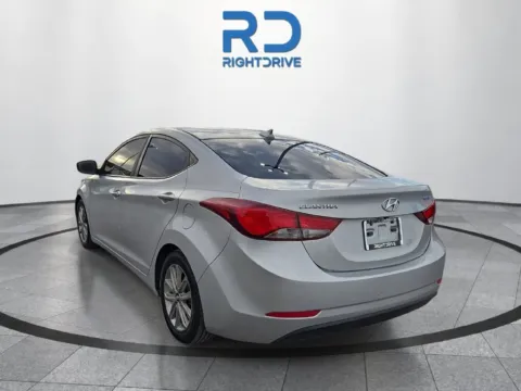 More photos of 2016 Hyundai Elantra SE at RightDrive - 8320 Gateway East, TX