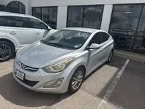 Hyundai Elantra photo 2