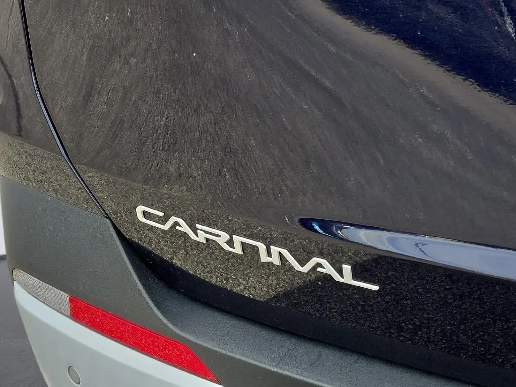 Kia Carnival photo 9