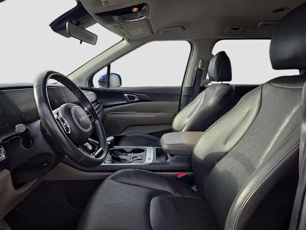 Kia Carnival photo 16