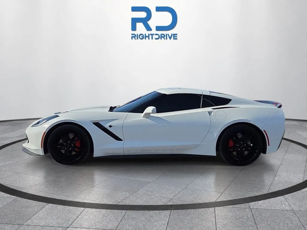 Chevrolet Corvette photo 2