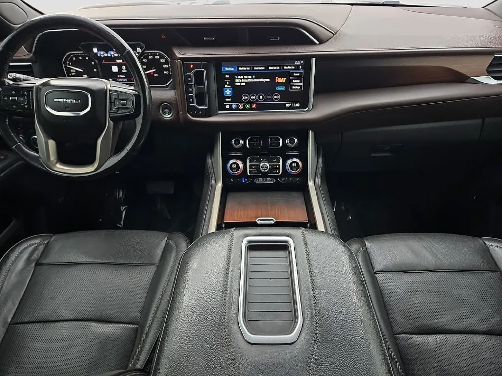 GMC Yukon photo 13
