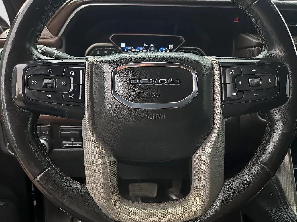 GMC Yukon photo 24