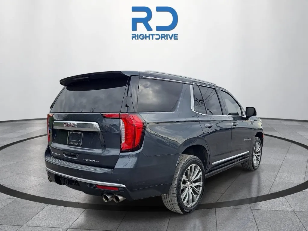 GMC Yukon photo 3