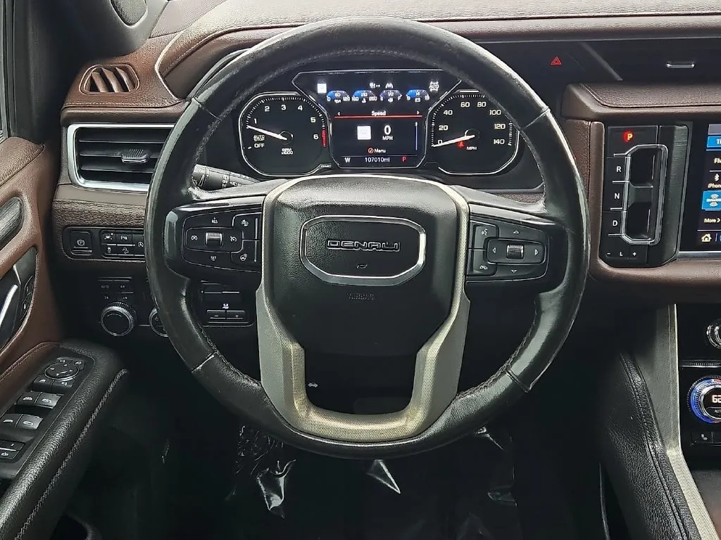 GMC Yukon photo 14