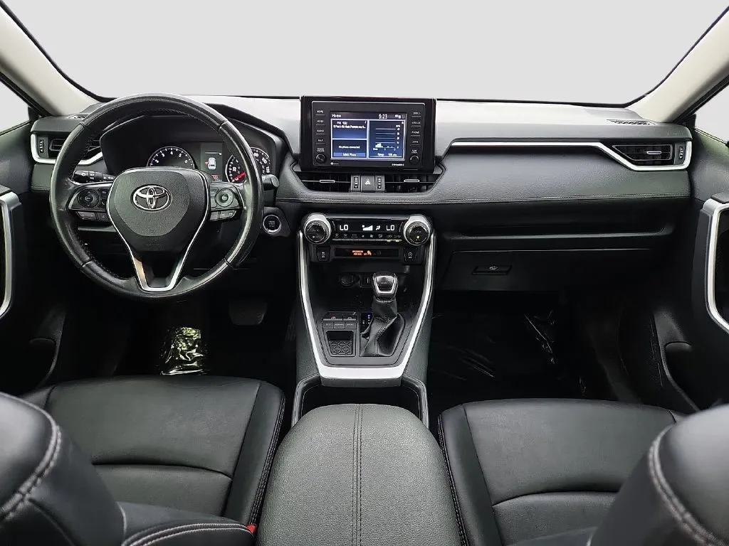 Toyota RAV4 photo 15