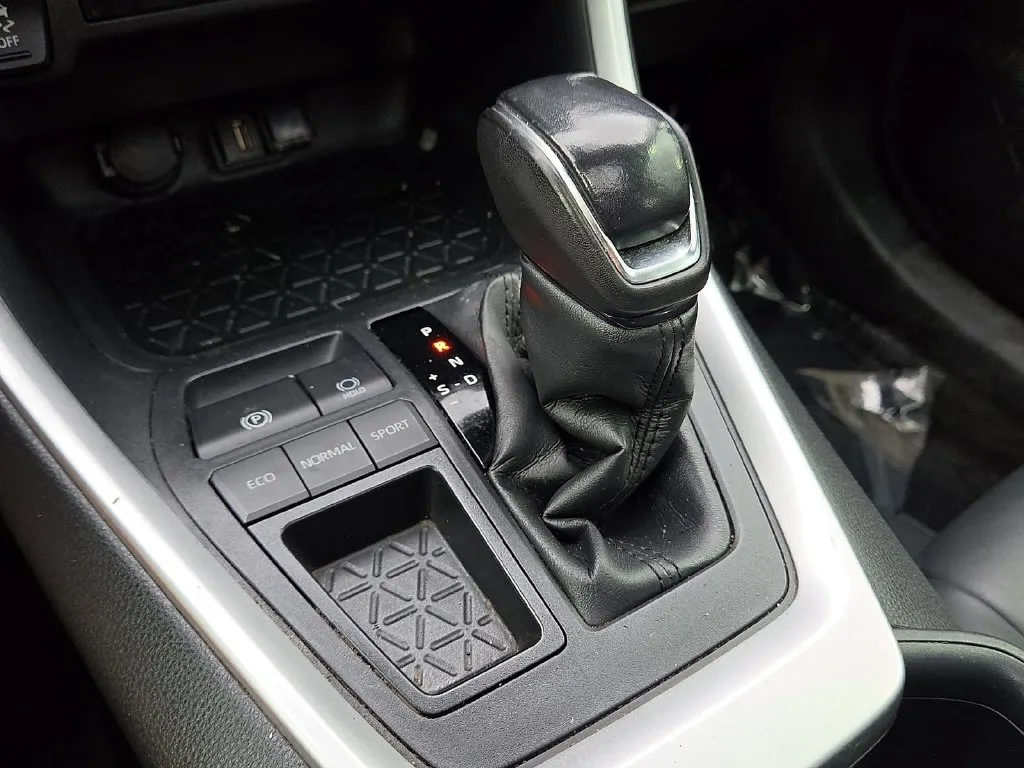Toyota RAV4 photo 25