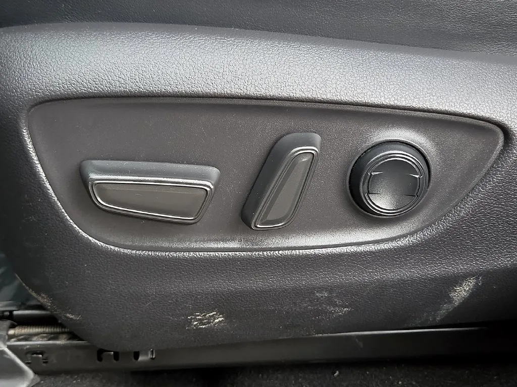 Toyota RAV4 photo 18