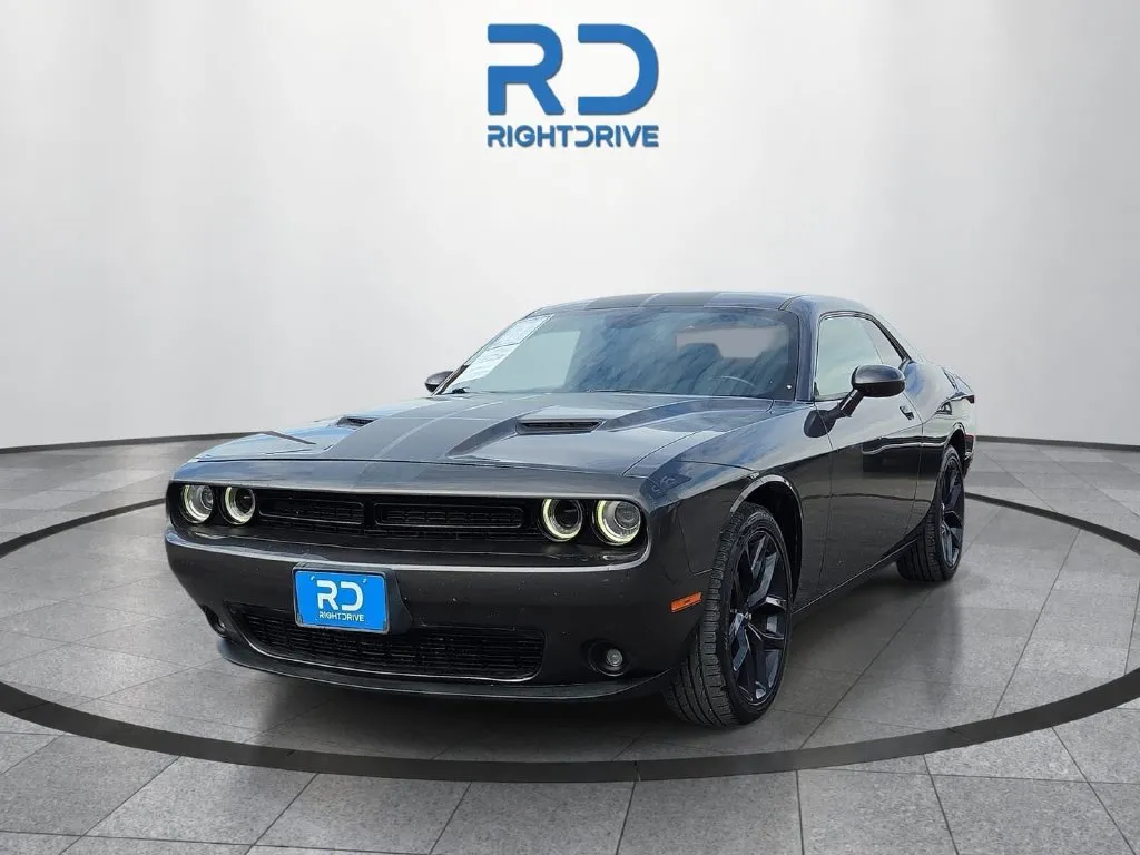 Dodge Challenger photo 6