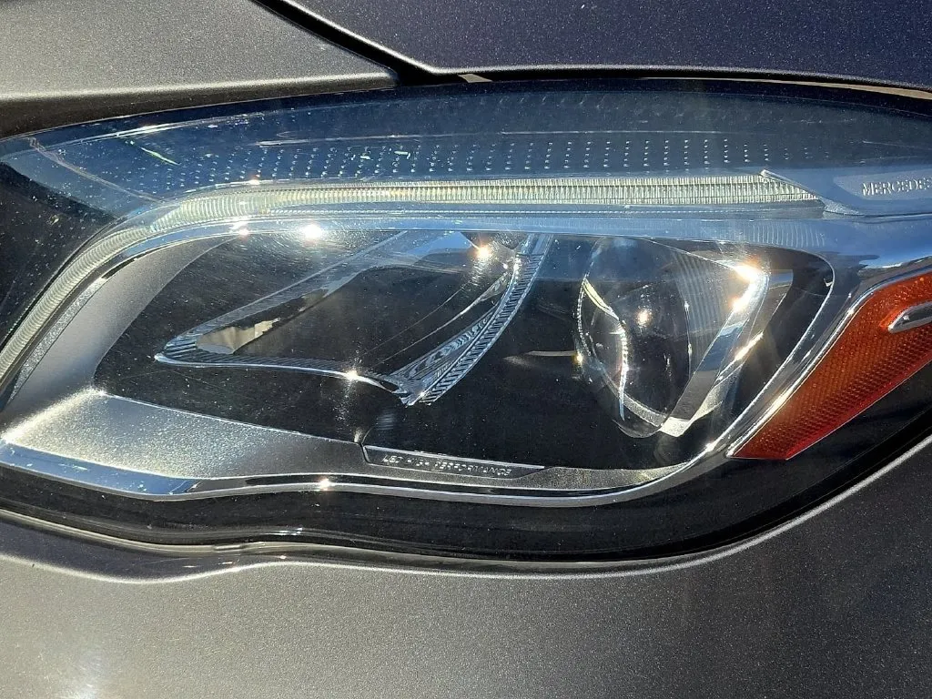 Mercedes-Benz GLA photo 7