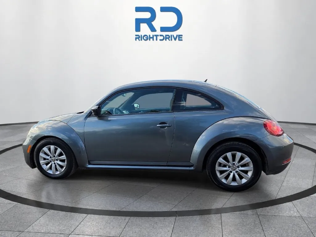 Volkswagen Beetle photo 5