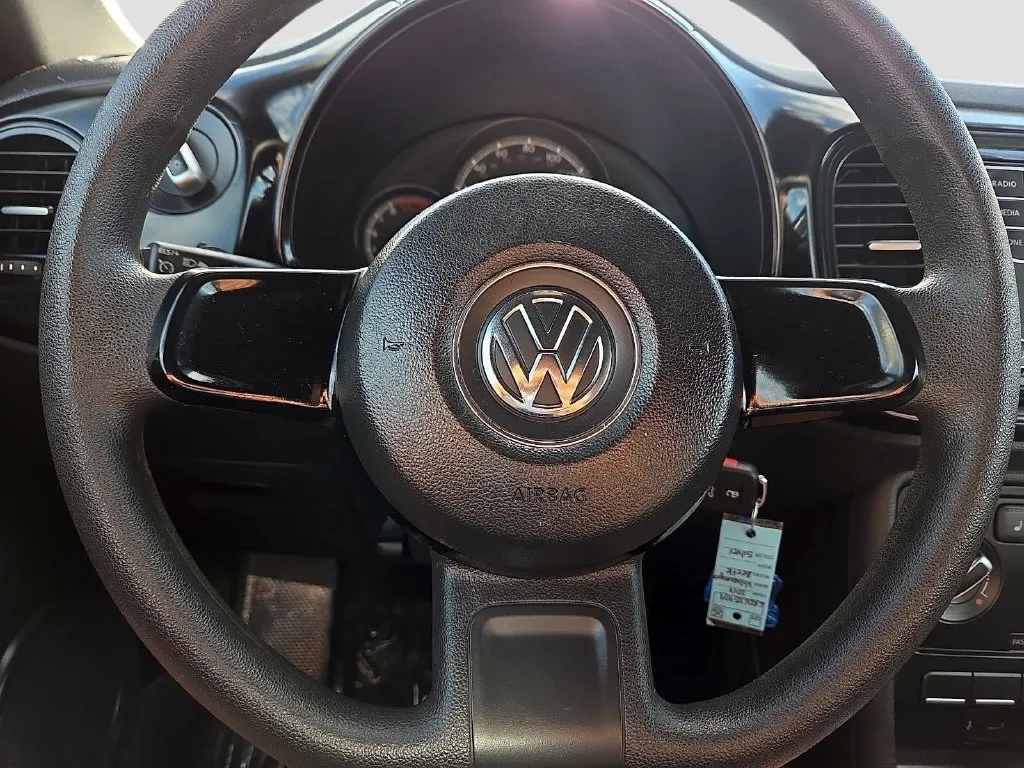 Volkswagen Beetle photo 24
