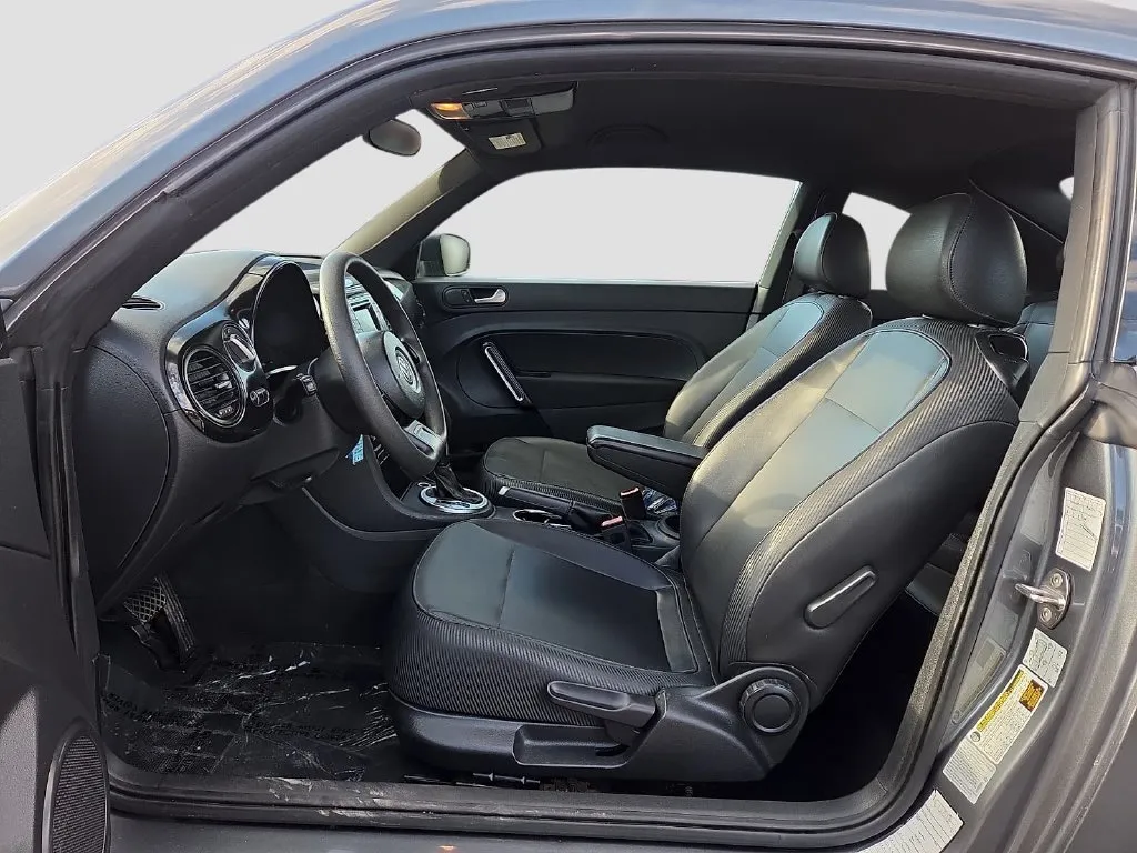 Volkswagen Beetle photo 19