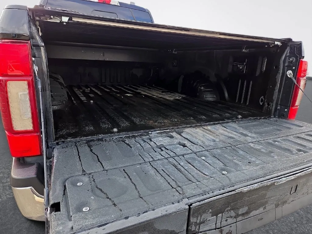 Ford F-250SD photo 13