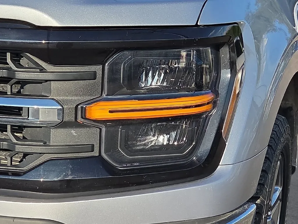 Ford F-150 photo 8