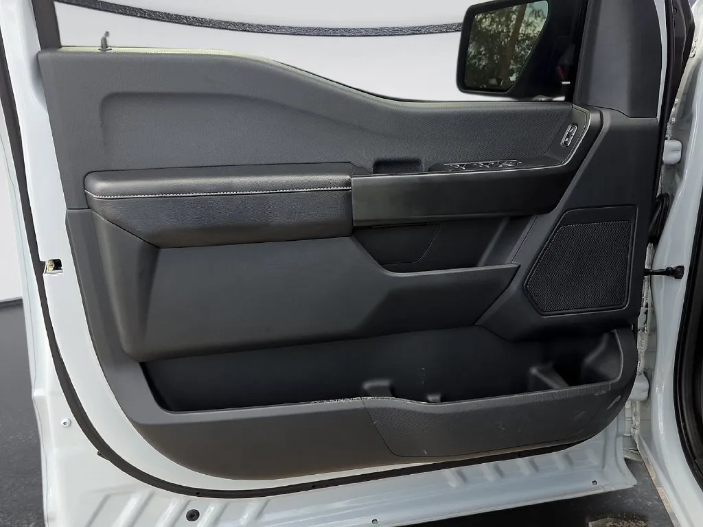 Ford F-150 photo 16